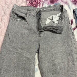 GAP teens Relaxed Fit Jeans in Light Gray